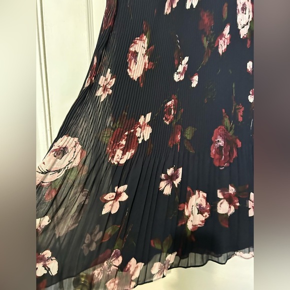 DKNY multi floral Accordion Pleated Neck Tie Sleeveless Shift Dress Sz 6 - Picture 5 of 12